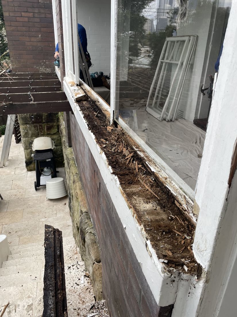 Double Hung Sash Window, Timber Rot Repairs, Epoxy Resin, 10 year guarantee, New Cill, Glazing Bars, Linseed Putty, Heritage Glass, Child Restrictor Locks