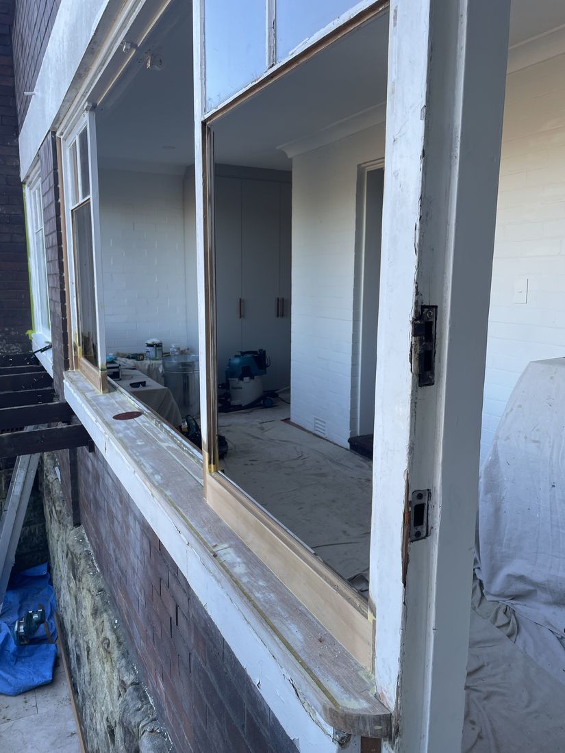 Overhaul Double Hung Sash Window, Epoxy Resin Repairs 10 Year guarantee, Putty, Cill Repair, Glazing Bars, Period Glass, Child Restrictor Locks